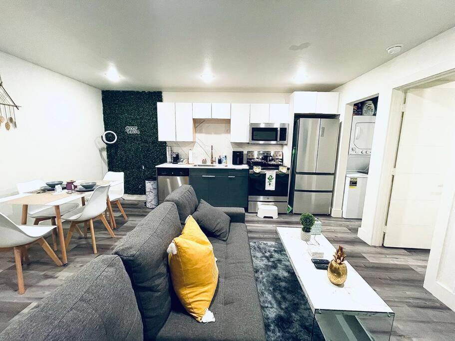Luxe Travel Retreat Near Deep Ellum Apartment Dallas Bagian luar foto